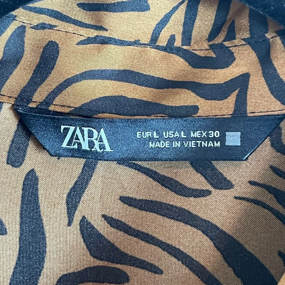 Zara Tiger Mob Wife Button Up Shirt Womens L Earthy Brown Black Long Sleeve Top